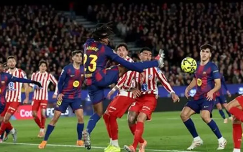 برشلونة ضد أتلتيكو مدريد.. توقيت مباراة برشلونة وأتلتيكو مدريد في دوري أبطال أوروبا والقنوات الناقلة والتشكيل المتوقع